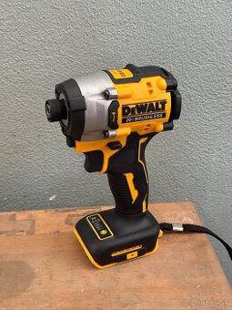 AKU razovy uťahovák Dewalt