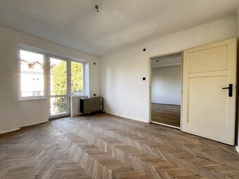 Predám 2-izbový byt, 56m2, balkón, Kežmarok.