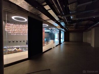 Obchodný priestor v exkluzívnej budove TOWER 5 v tesnej blíz