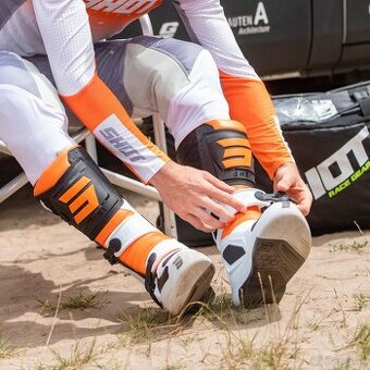 Čižmy topánky SHOT biele oranžové