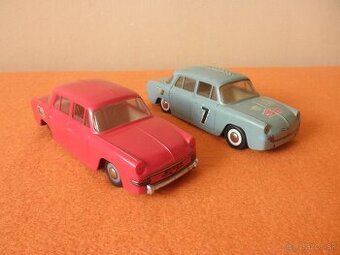 stará hračka autíčko Škoda 1000 MB KDN 2 kusy na diely 1:20