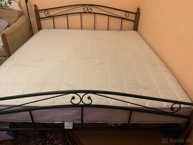 Manželská postel 210 x 190 s matracom