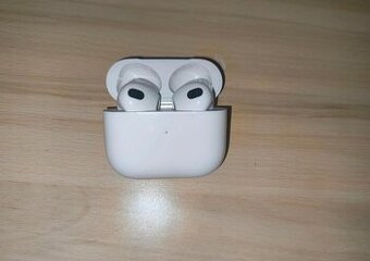AirPods 3 generácie