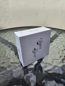 AirPods 4 ANC