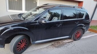 Mitsubishi Outlander 2,2DID,7miestne,automat