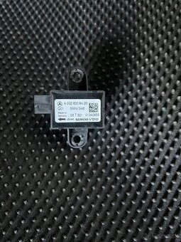A0038208426 Čidlo nárazu Mercedes