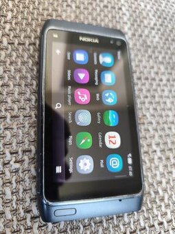 Nokia N8
