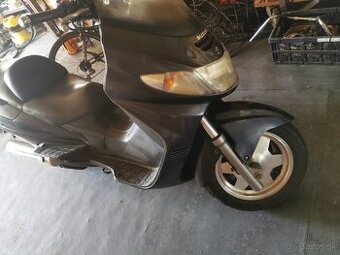 Suzuki burgman 400