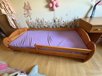 Drevená postel 200x90
