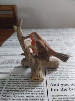Ptáček Červenka porcelánová soška