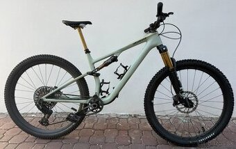 Celoodpružený karbónový bicykel Specialized EPIC EVO Pro