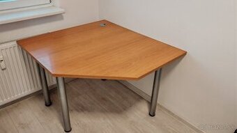 Stôl pod PC