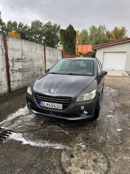 Peugeot 301 1.2 53kw