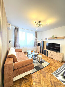 Reality KOMPLEX s.r.o., Vám ponúka na predaj zariadenú garzo