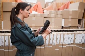 Pracovník so skenerom – STREČNO