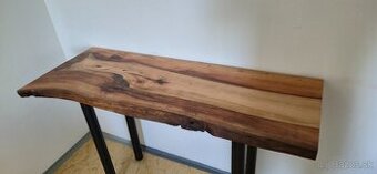 Predám kuchynsky stol z masivu orech