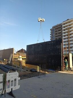 Stavbyvedúci s maďarským jazykom