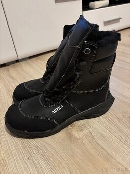 Predám zimnú pracovnú / outdoorovú obuv ARTRA