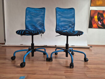 Venujem 2 detské stoličky