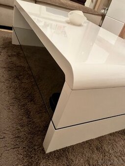 Konferenčný stolík