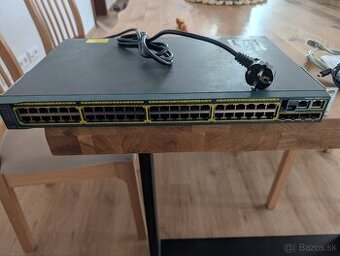 Cisco Catalyst 2960-S (48-port) – (SWITCH)