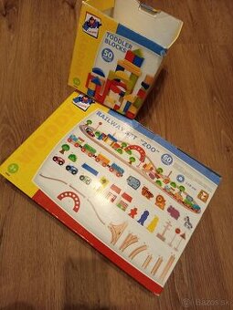 Drevený vláčik + kocky