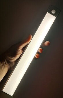 LED lampy so senzorom 2 ks