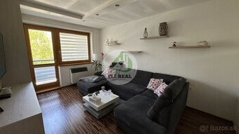Praktický 2,5-izbový byt s dvoma balkónmi po kompletnej reko