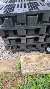 Plastove palety