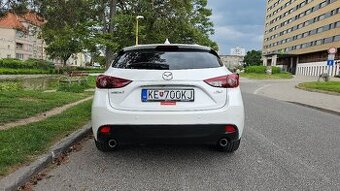 mazda 3 - 2016 - 2.0 benzín