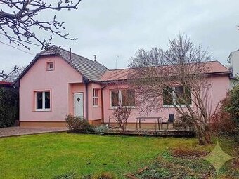 PREDAJ, menší rodinný dom v blízkosti centra mesta