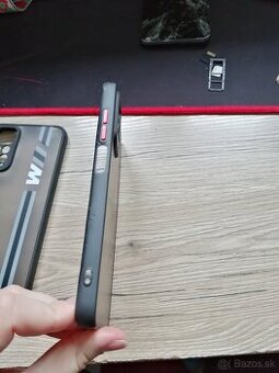 Predávam dva kryty na Redmi note11