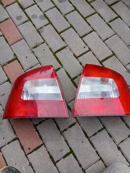 Zadné svetlá octavia 2 facelift