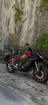 Yamaha tracer 900