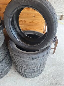 245/45R18 Letné Continental