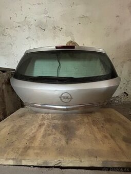 Opel astra H zadny kufor
