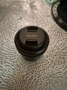 Sony FE 24 mm f/2.8 G Sony E-mount objektiv