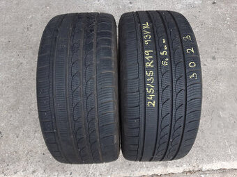 245/35 R19 -2 kusy zimné
