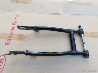 SIMSON S51 / ZADNÁ KYVNÁ VIDLICA