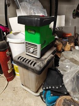 Predam pokazeny štiepkovač Florabest