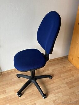 Ikea made-in-Italy otocna kancelarska stolicka