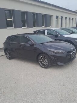 Kia ceed 2024 MY 2025 16500 km