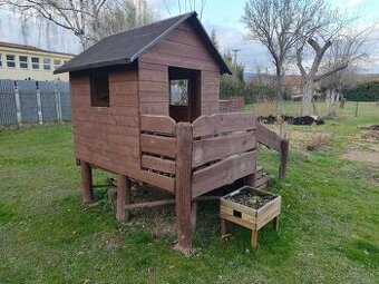 Záhradný detský domček