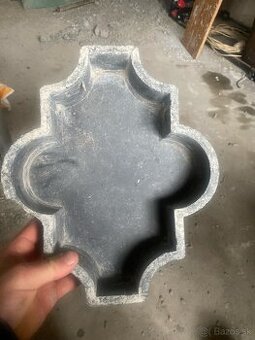 Formy na zámkovú dlažbu