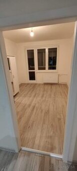 Prenajmem 3 izbový byt v centre Nitry - 1