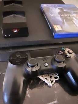 PS4 Slim 1Tb + Hra
