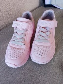 Tenisky skechers 33