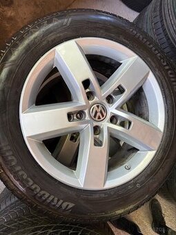 VW R19 5x130 original s letnymi pneu