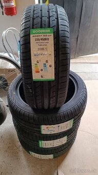225/45 R17 letné Goodride