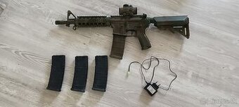 Predám airsoftovu zbraň M4